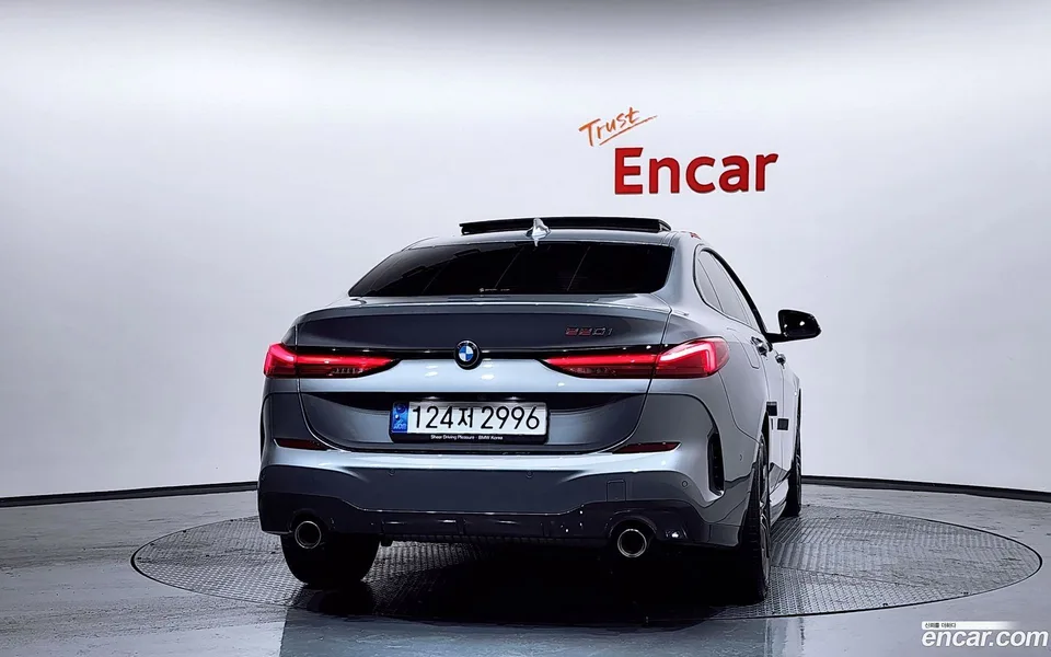 BMW 2 Series Gran Coupe 220i M 2022 — миниатюра 4