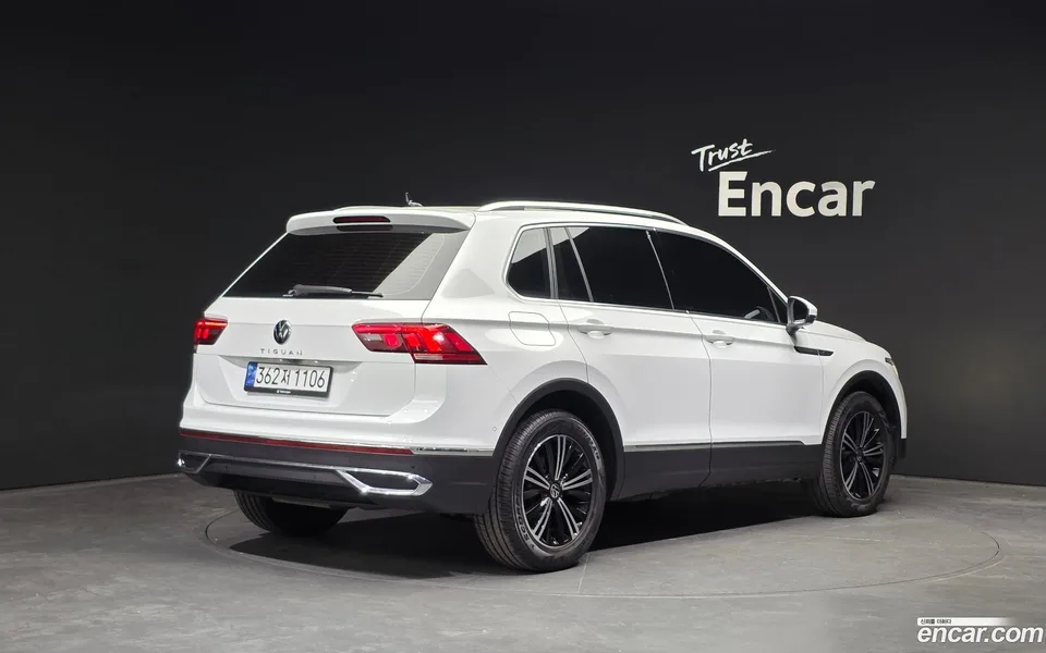 Volkswagen Tiguan 2.0 TDI 2023 — миниатюра 2