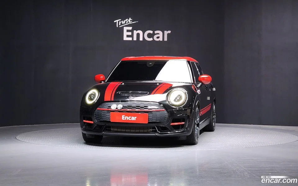 MINI Cooper S Clubman JCW 2023 — миниатюра 3