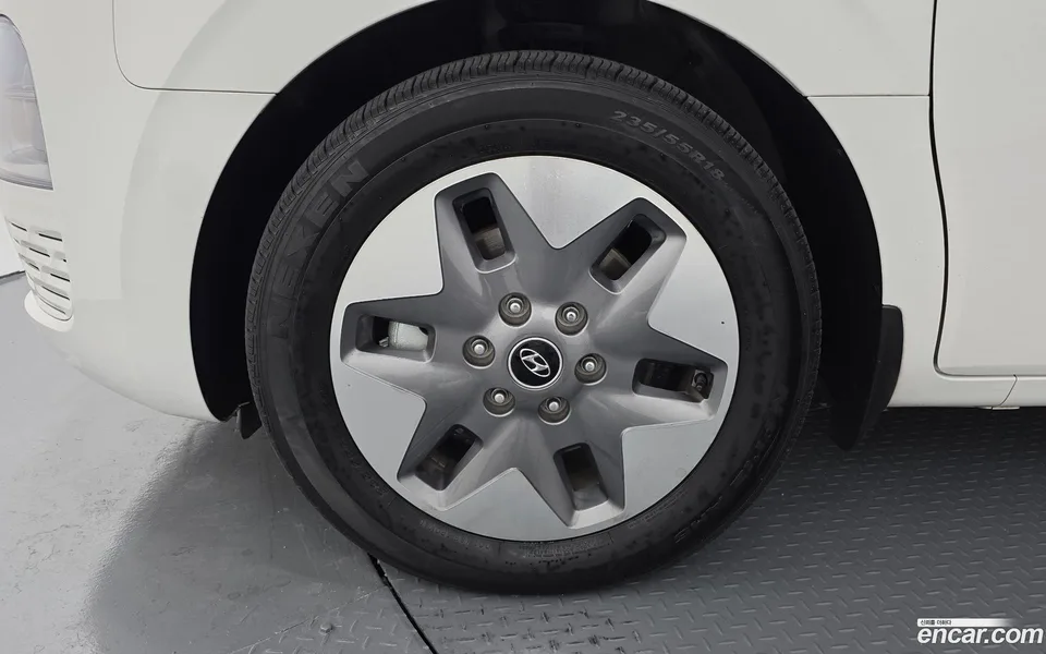 Hyundai Staria 9 2023 — миниатюра 5
