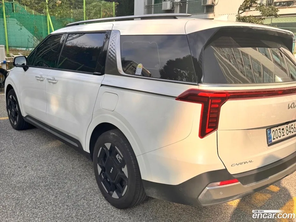 Kia Carnival HEV 9 2025 — миниатюра 4