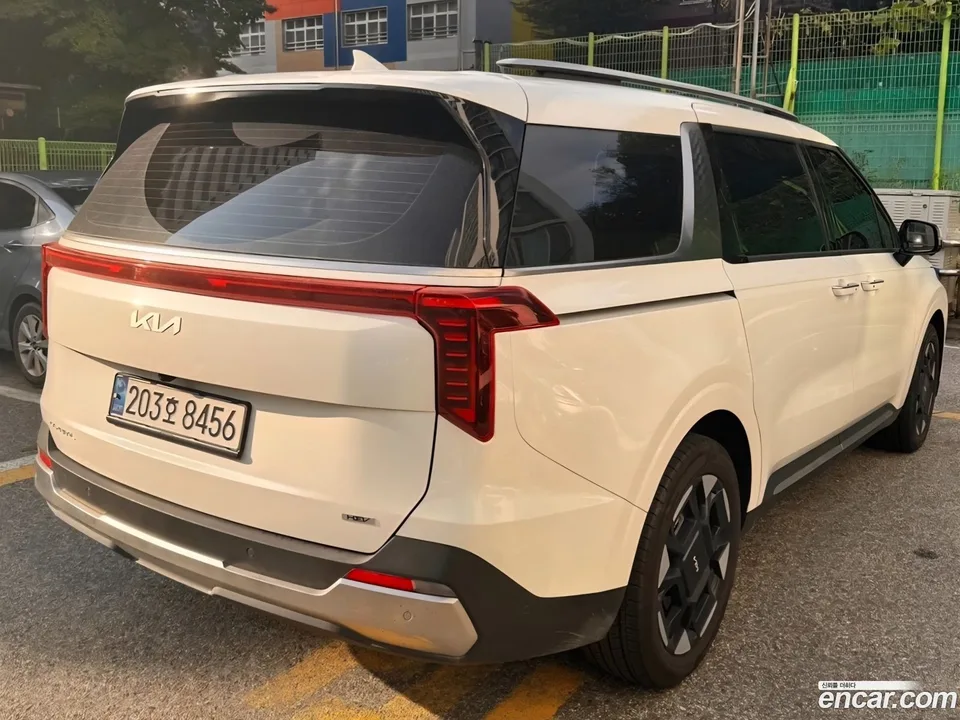 Kia Carnival HEV 9 2025 — миниатюра 5