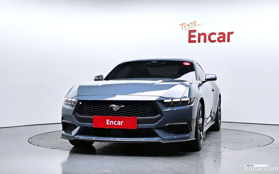 Ford Mustang 2.3 2024 — миниатюра 3