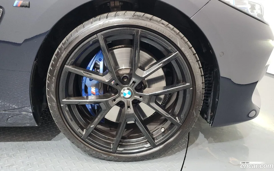 BMW 8 Series 840i xDrive M 2022 — миниатюра 5