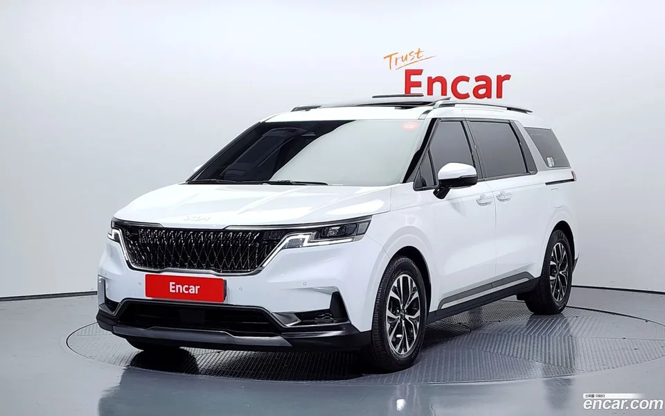 Kia Carnival 9 2023 — фото 1, купить с доставкой в Москву