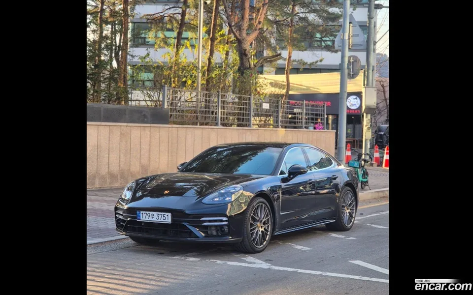 Porsche Panamera (971) 2.9 AWD 2022 — фото 1, купить с доставкой в Москву