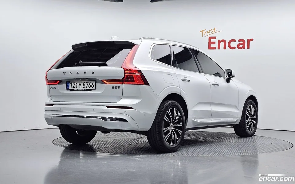 Volvo XC60 B5 2022 — миниатюра 2