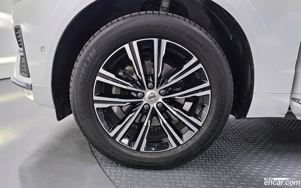 Volvo XC60 B5 2022 — миниатюра 5