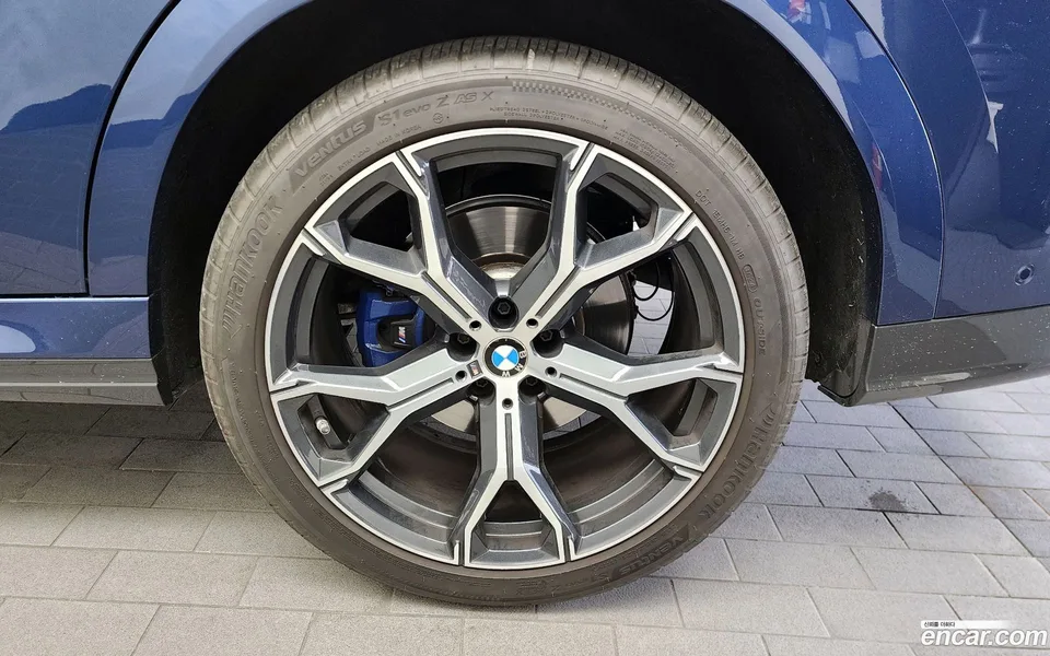 BMW X6 xDrive40i M 2023 — миниатюра 5