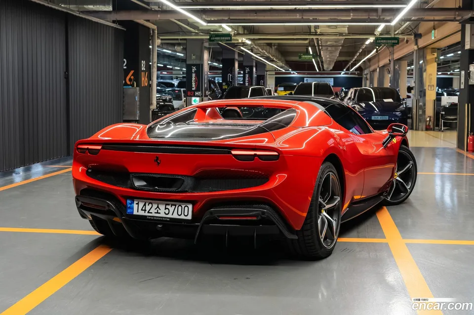Ferrari 296 GTS 3.0 V6 2023 — миниатюра 2