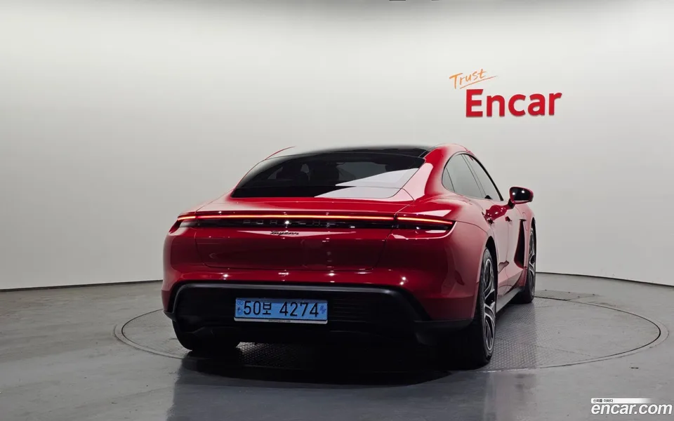 Porsche Taycan 2023 — миниатюра 4