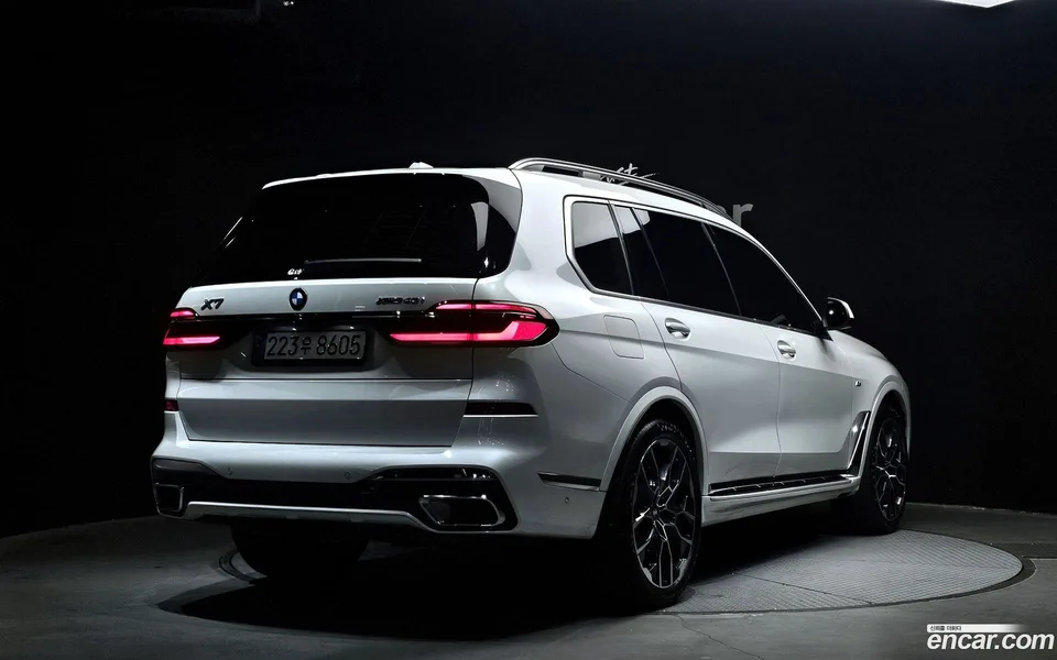 BMW X7 xDrive 40i M 6 2024 — миниатюра 2