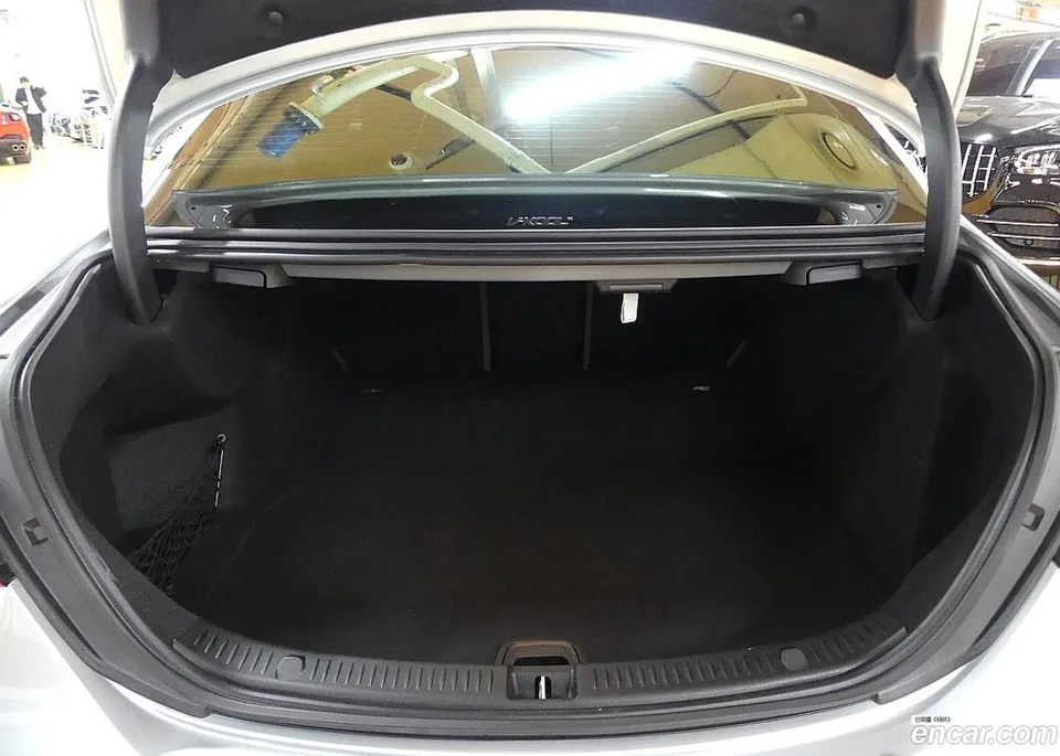 Mercedes-Benz E-Class E350 4MATIC 2022 — миниатюра 4