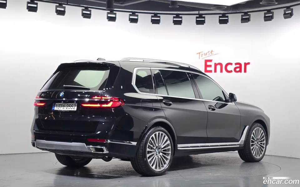BMW X7 xDrive 40d 6 2023 — миниатюра 2