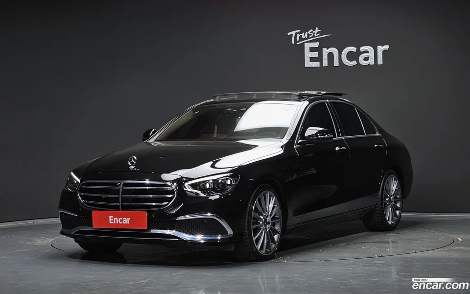 Mercedes-Benz E-Class E450 4MATIC 2023 — фото 1, купить с доставкой в Москву