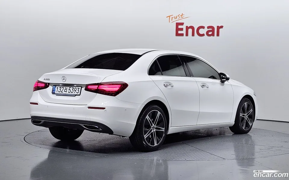 Mercedes-Benz A-Class A220 2024 — миниатюра 2