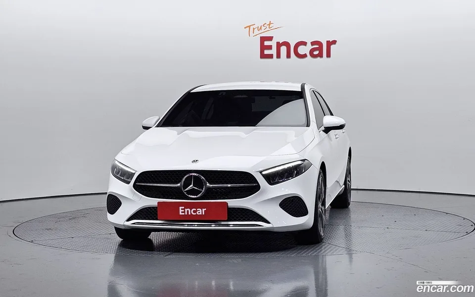 Mercedes-Benz A-Class A220 2024 — миниатюра 3