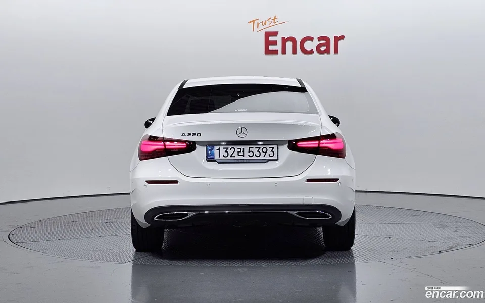 Mercedes-Benz A-Class A220 2024 — миниатюра 4