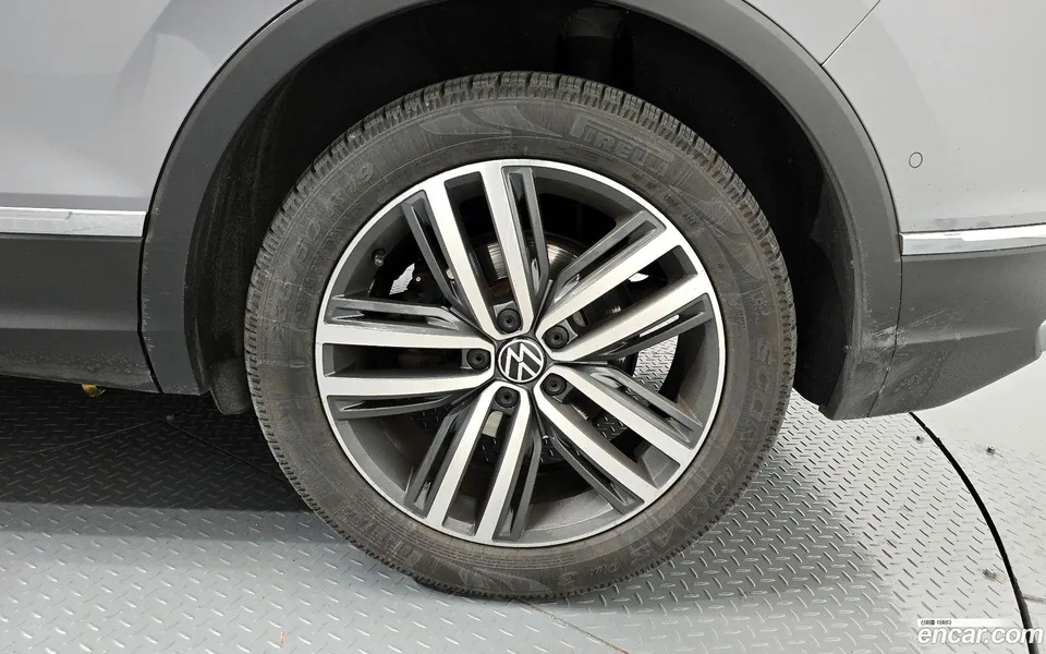 Volkswagen Tiguan 2.0 TDI 2022 — миниатюра 5