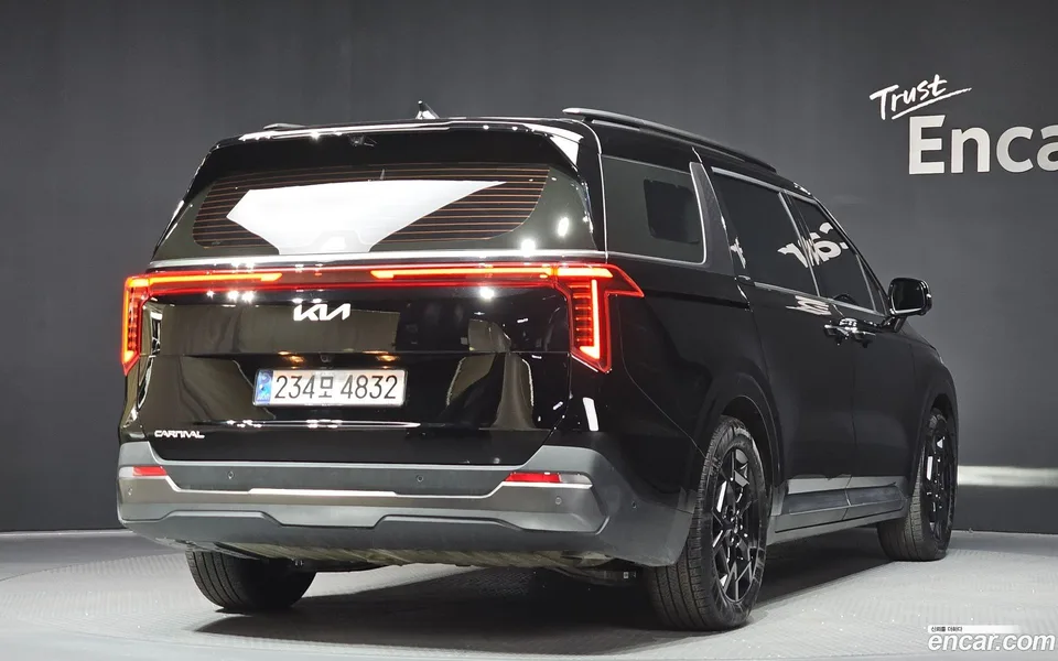 Kia Carnival 7 2024 — миниатюра 2