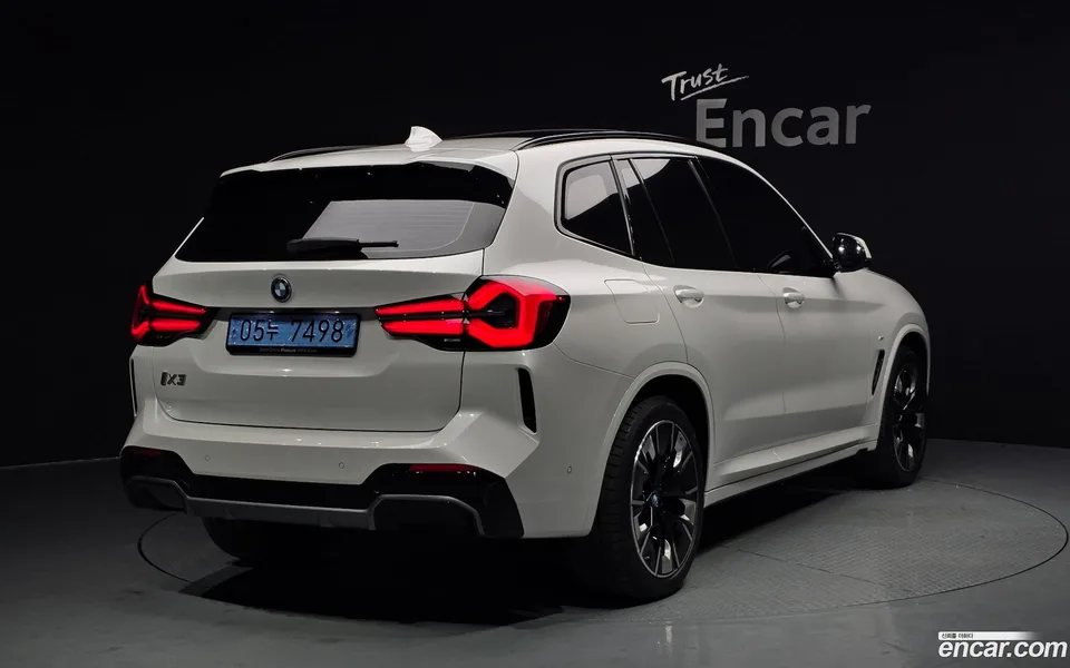 BMW iX3 M 2024 — миниатюра 2