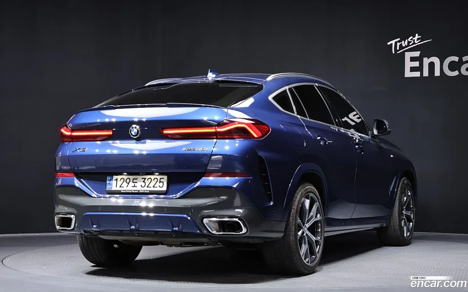 BMW X6 xDrive40i M 2023 — миниатюра 2