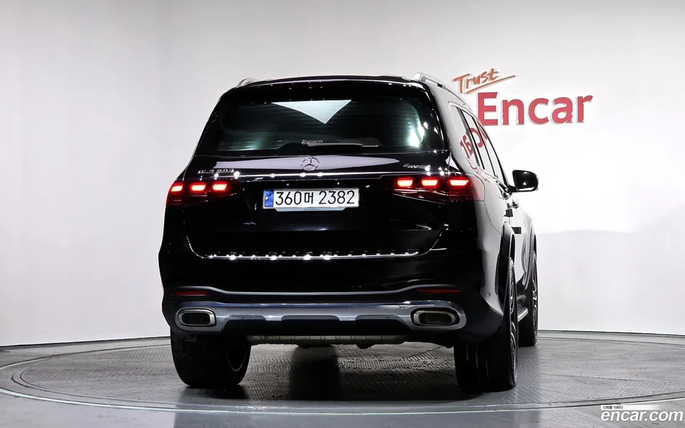 Mercedes-Benz GLS-Class GLS580 4MATIC 2024 — миниатюра 4
