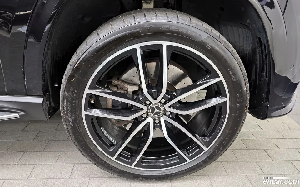 Mercedes-Benz GLS-Class GLS580 4MATIC 2024 — миниатюра 5