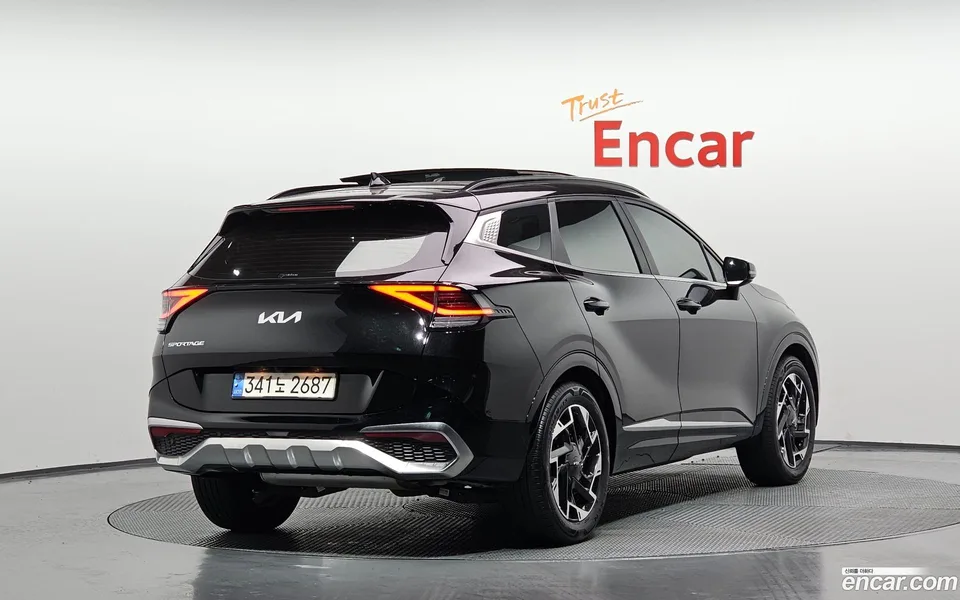 Kia Sportage 1.6 2WD 2023 — миниатюра 2
