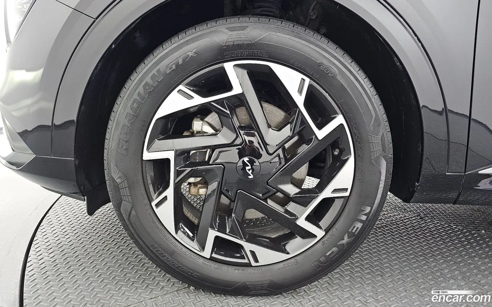 Kia Sportage 1.6 2WD 2023 — миниатюра 5