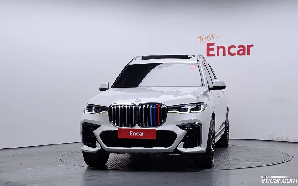 BMW X7 xDrive 40i M 6 2022 — миниатюра 3