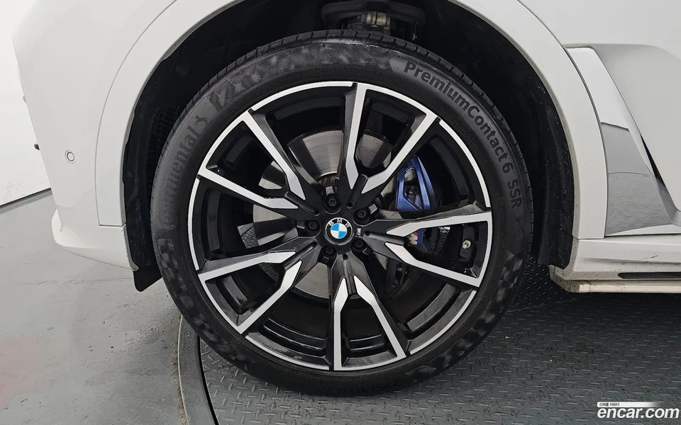 BMW X7 xDrive 40i M 6 2022 — миниатюра 5