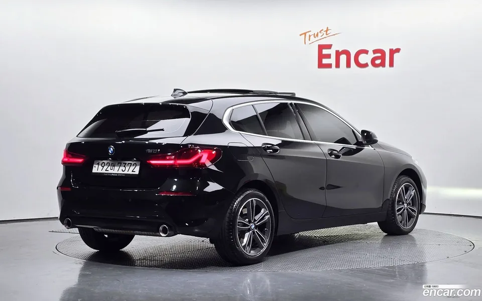 BMW 1 Series 120i 2024 — миниатюра 2