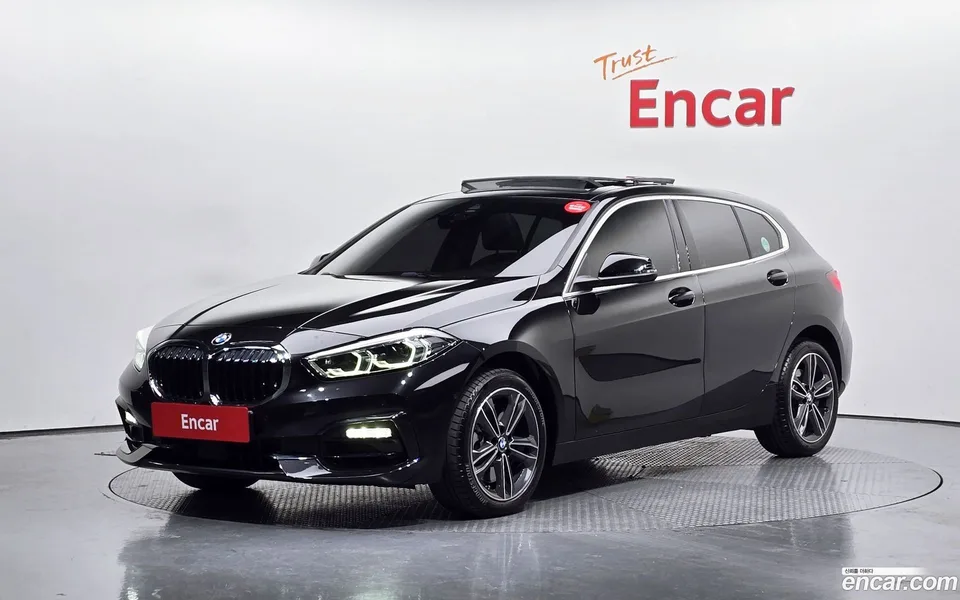 BMW 1 Series 120i 2024 — фото 1, купить с доставкой в Москву