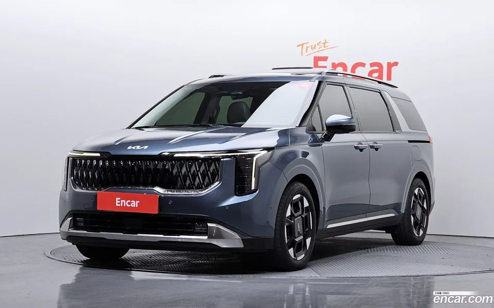 Kia Carnival 7 2024 — фото 1, купить с доставкой в Москву