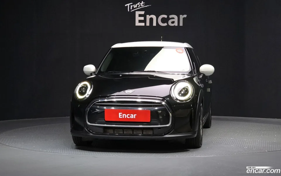 MINI Cooper 5 2023 — миниатюра 3