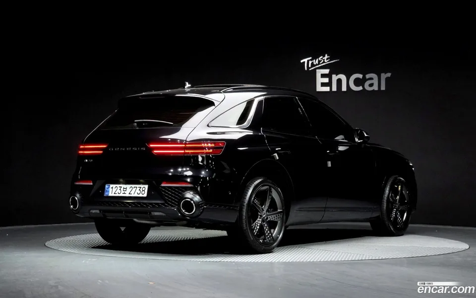 Genesis GV70 2.5T 2WD 2024 — миниатюра 2