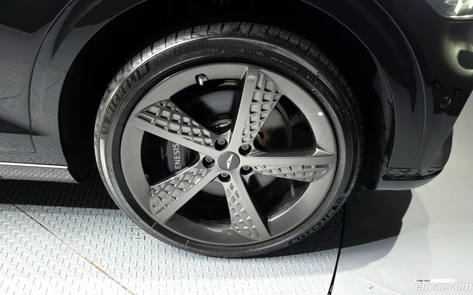 Genesis GV70 2.5T 2WD 2024 — миниатюра 5