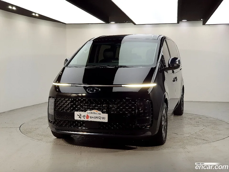 Hyundai Staria 9 2022 — миниатюра 2