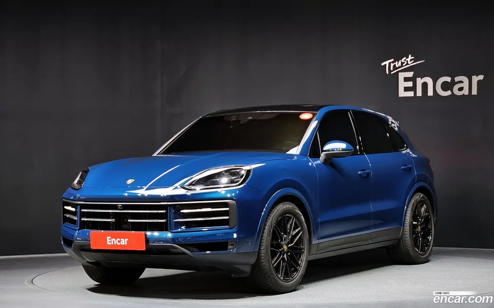Porsche Cayenne 3.0 2024 — фото 1, купить с доставкой в Москву