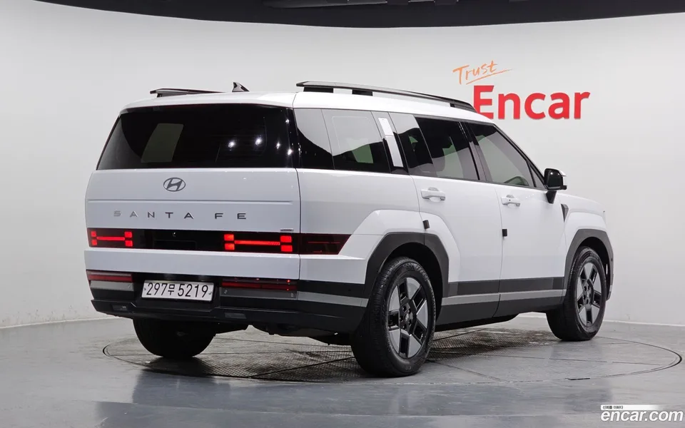 Hyundai SantaFe HEV 1.6 4WD 2023 — миниатюра 2