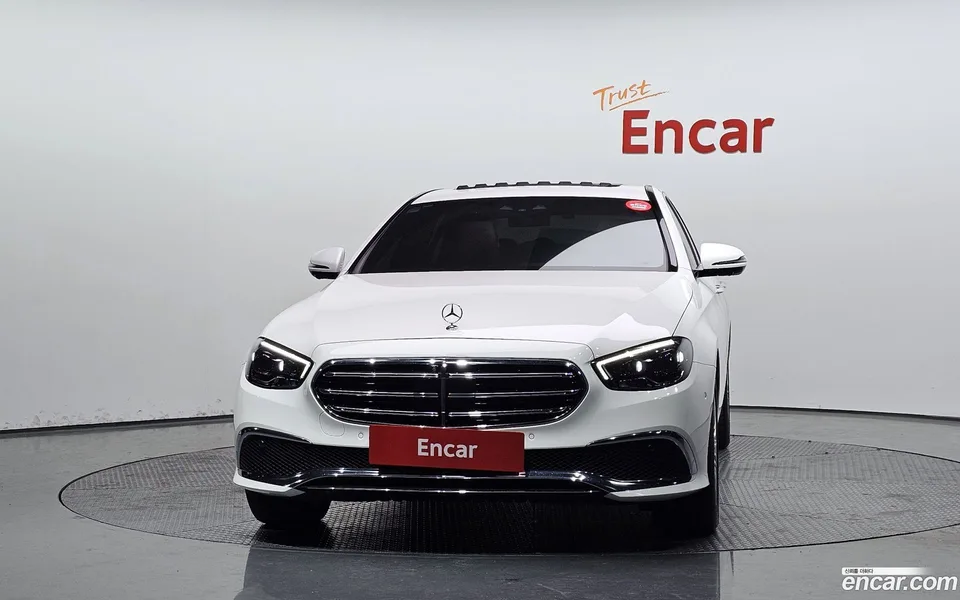 Mercedes-Benz E-Class E250 2023 — миниатюра 3