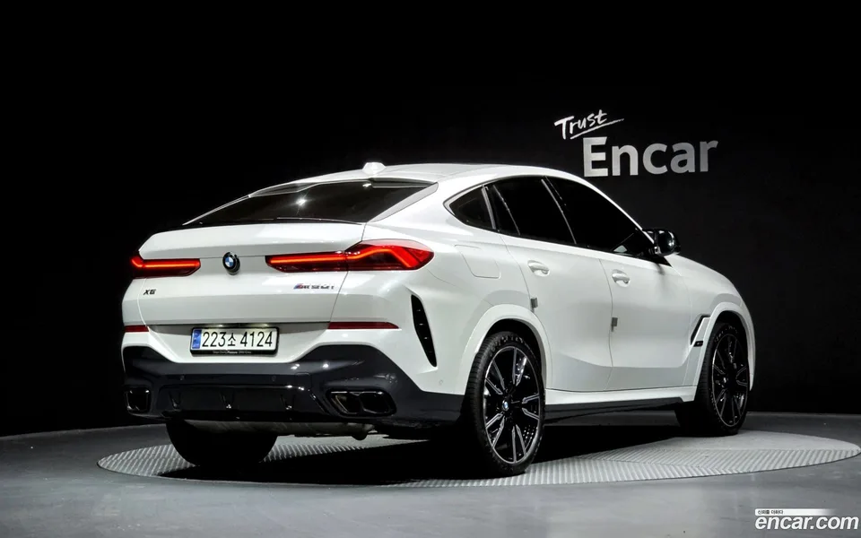 BMW X6 M60i 2024 — миниатюра 2