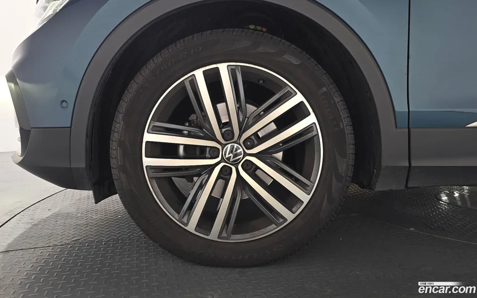 Volkswagen Tiguan 2.0 TDI 2024 — миниатюра 5