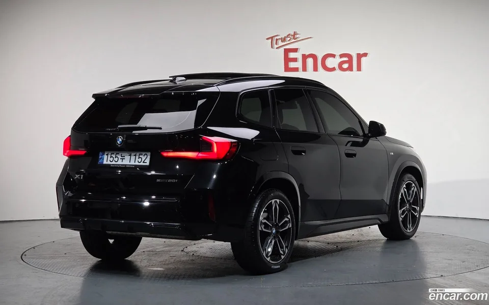 BMW X1 sDrive 20i M 2023 — миниатюра 2