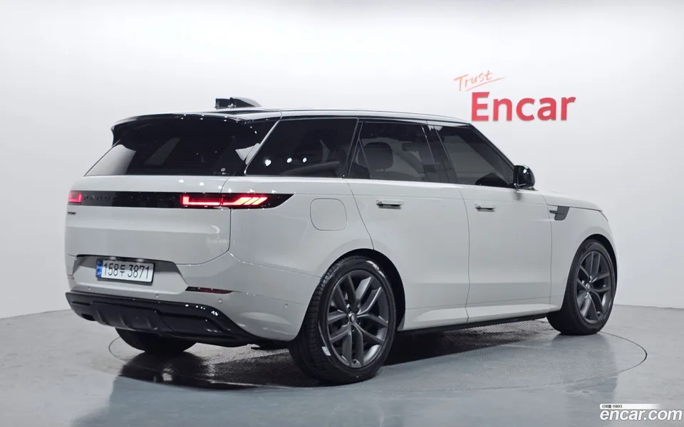 Land Rover Range Rover Sport D300 HSE 2024 — миниатюра 2
