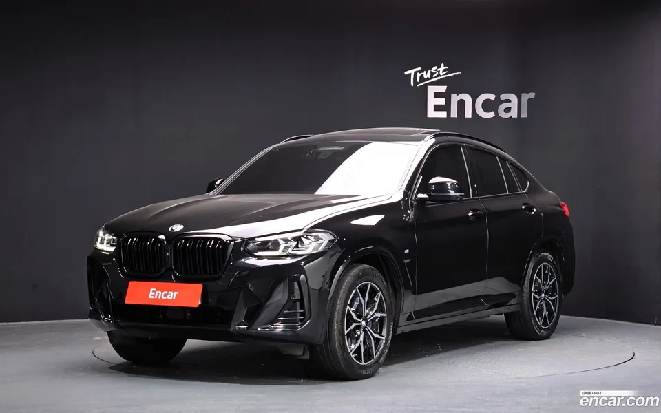 BMW X4 xDrive20i M 2023 — фото 1, купить с доставкой в Москву