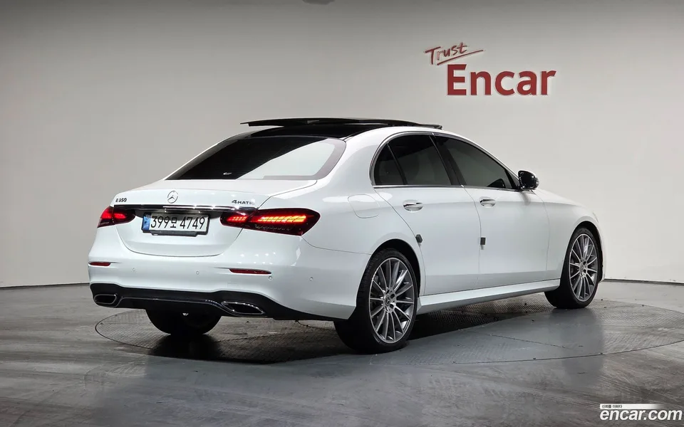 Mercedes-Benz E-Class E350 4MATIC AMG Line 2022 — миниатюра 2