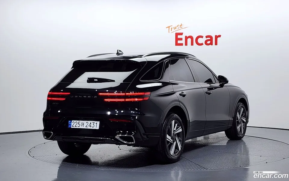 Genesis GV70 2.5T 2WD 2024 — миниатюра 2