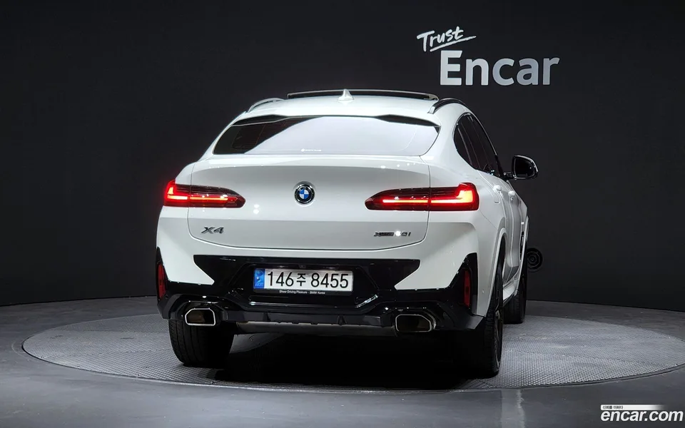 BMW X4 xDrive20i M 2023 — миниатюра 4